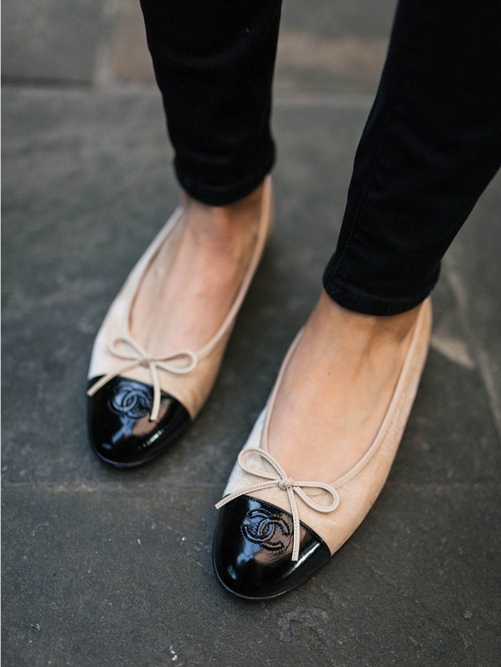 CHANEL Cream Lace Ballet Flats with Black Patent Cap-Toe Size 42/ Us Size 10